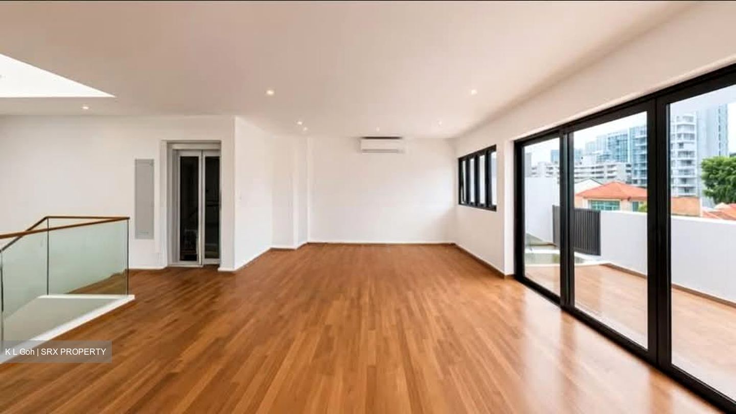 Cambridge Road (D8), Terrace #605899281